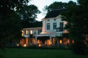 Green White Hotel Restaurant